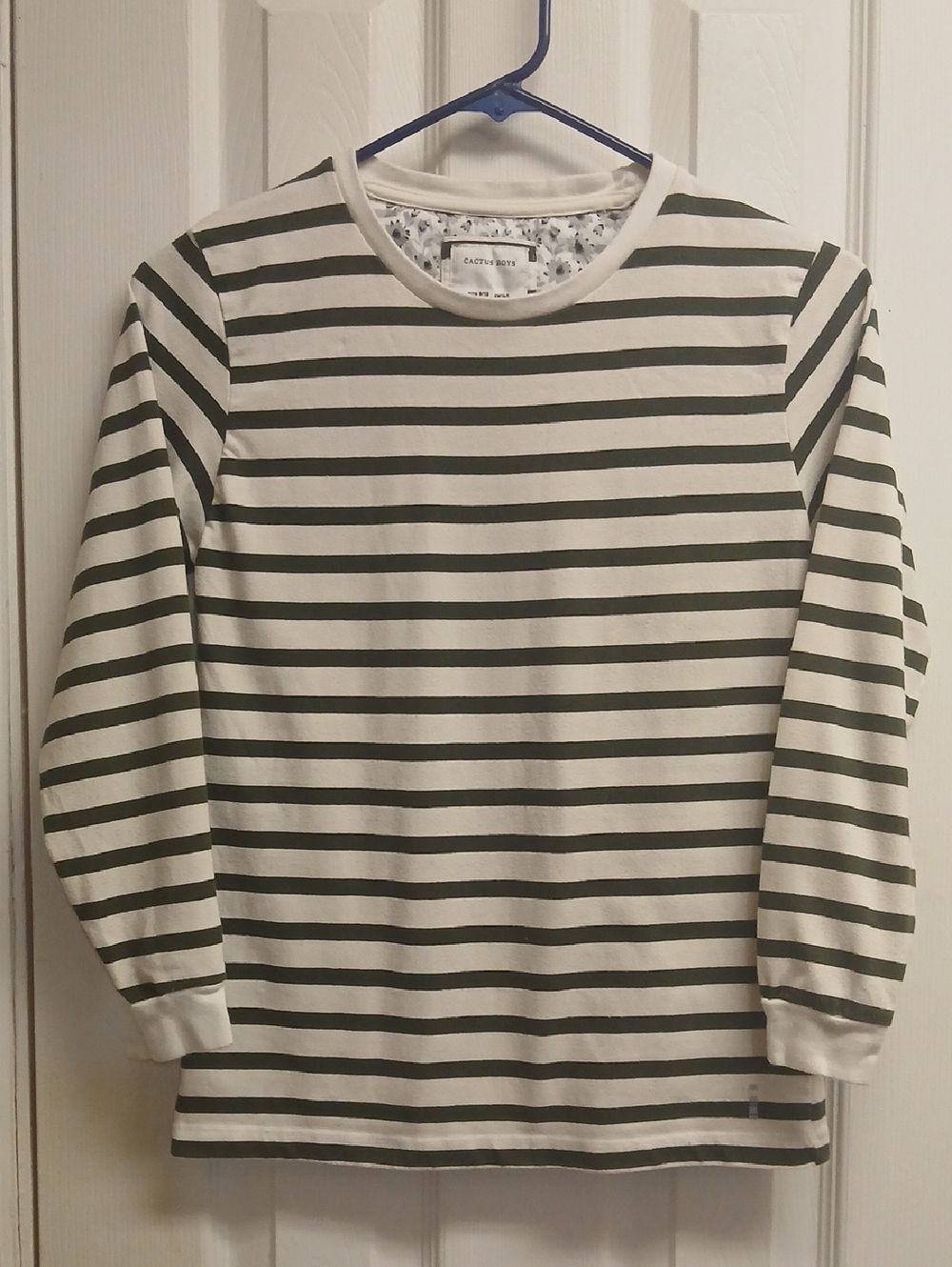 CACTUS BOYS Size 9/10 Striped Long Sleeve Pullover Shirt. Blue/white